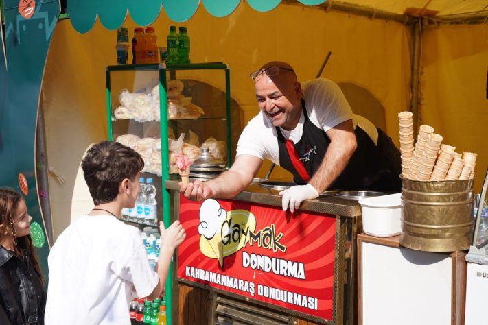Dondurma, sorvete feito com ingrediente raro na Turquia pode ser cortado, moldado e esticado – Reprodução/Pexels
