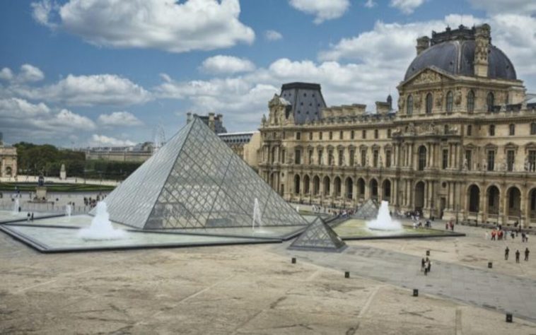 Mona Lisa no Museu do Louvre