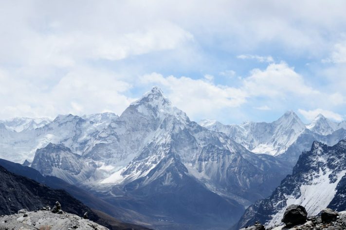 Montanha, foto NEUTRA - Rohit Tandon/Unsplash