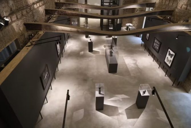 Cinzas do incêndio que atingiu Museu Nacional viram obras de arte em nova exposição