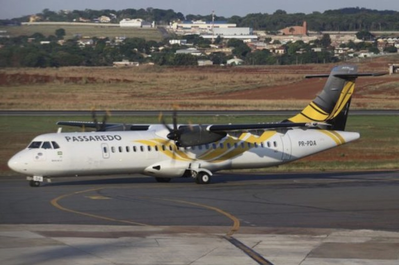 Os dados do relatório apontam ainda que, entre os equipamentos monitorados, o para-brisa direito da aeronave apresentava restrições que, diante da previsão de chuva no destino no local onde aconteceu o acidente, deveriam impedir a decolagem feita no dia 9 de agosto de 2024.