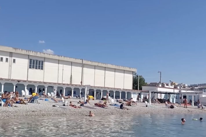 Praia da Itália gera polêmica ao separar homens e mulheres por mais de 100 anos – Reprodução/TV Record
