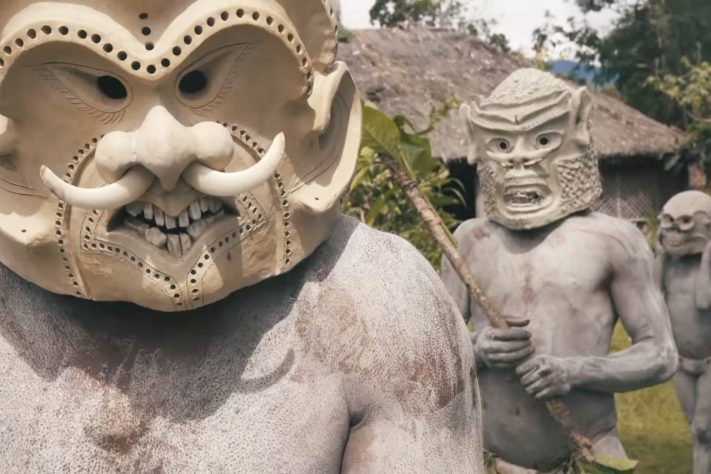 Tribo dos Asaro, na Papua-Nova Guiné, é uma das mais intrigantes do mundo – Reprodução/YouTube Mike Van Gorkom