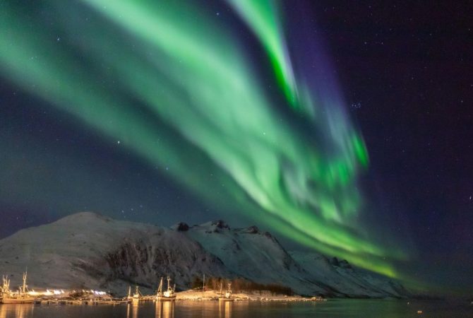 Aurora Boreal: conheça Tromsø e a curiosa Catedral construída especialmente para lembrar o fenômeno