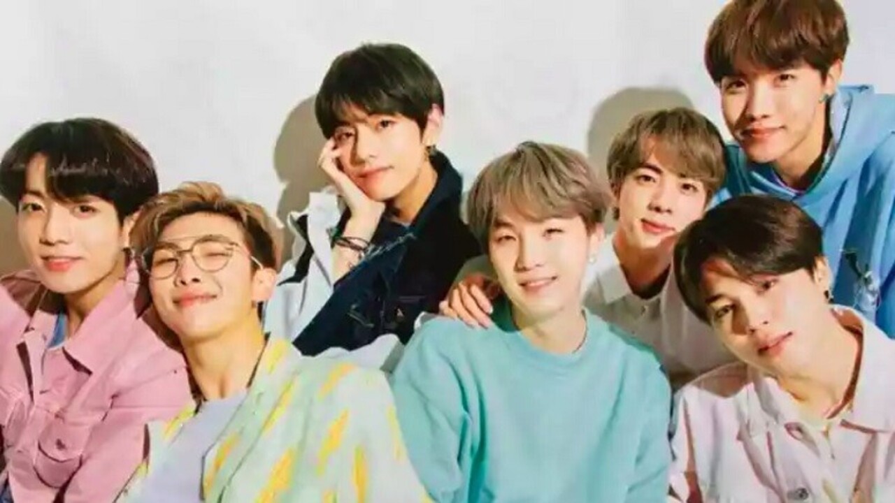 O BTS é um dos grupos mais premiados da história do k-pop, com recordes no Billboard Music Awards e no American Music Awards. O grupo venceu o prêmio de Artista do Ano no American Music Awards em 2021 e em 2026, além de acumular recordes e milhões de fãs ao redor do planeta.
