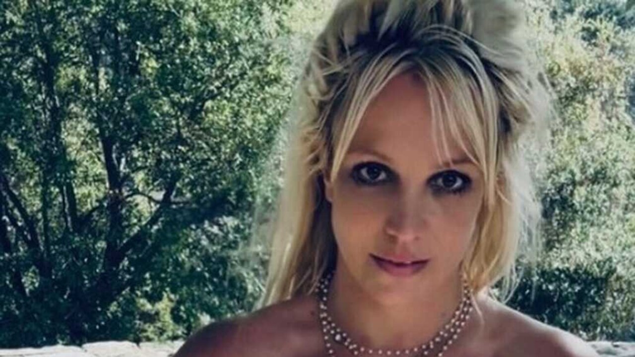 Em março de 2026, a cantora se envolveu em uma nova polêmica ao ser presa pela Patrulha Rodoviária da Califórnia, sob suspeita de dirigir embriagada no condado de Ventura, após um motorista relatar ao 911 que ela trafegava em alta velocidade e fazia manobras irregulares na rodovia 101. 