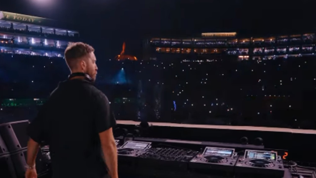 Entre os principais destaques do primeiro fim de semana estiveram David Guetta, que se apresenta no Tomorrowland há aproximadamente duas décadas, e Calvin Harris, uma das apresentações mais aguardadas, que se apresentou pela primeira vez no evento no dia 19, no Mainstage.  
