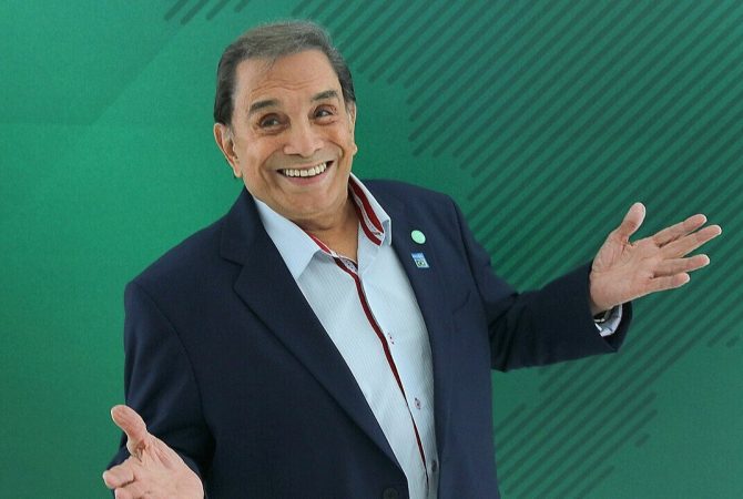 Dedé Santana completa 90 anos em 2026 com homenagens, estreia de espetáculo e reencontro com Renato Aragão