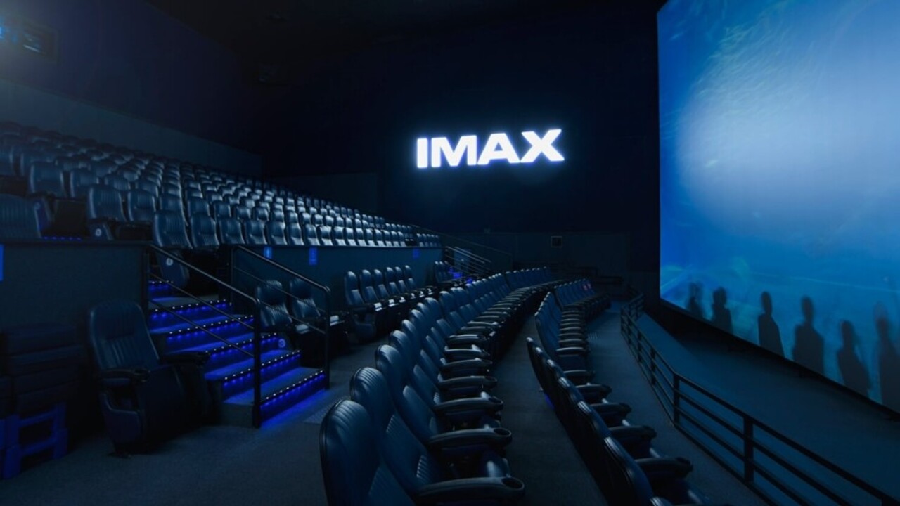 IMAX é um formato de exibição cinematográfica desenvolvido pela empresa canadense IMAX Corporation, que utiliza câmeras, projetores e telas especialmente projetados para oferecer imagens de alta resolução. As salas IMAX possuem telas curvas que medem, em média, 16 por 22 metros, além de um sistema de som próprio, com múltiplos alto-falantes distribuídos pelo ambiente para criar uma experiência sonora imersiva.
