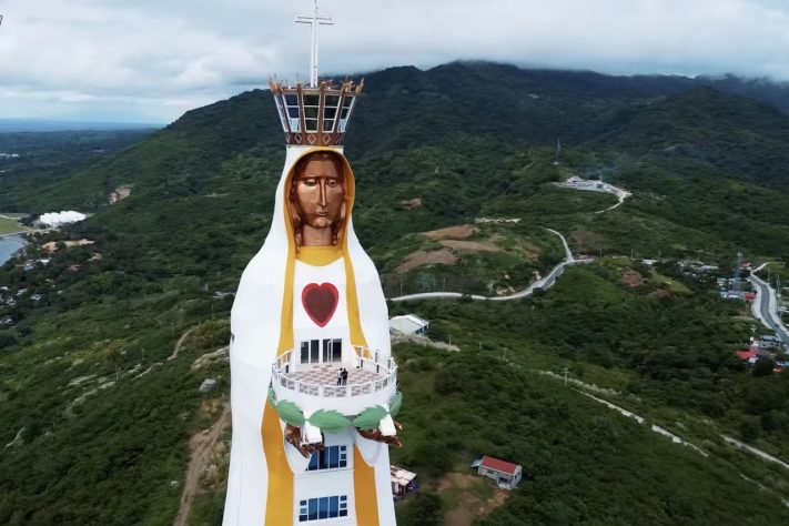 Maior estátua da Virgem Maria do mundo atrai curiosos nas Filipinas – Reprodução/YouTube Phon TV