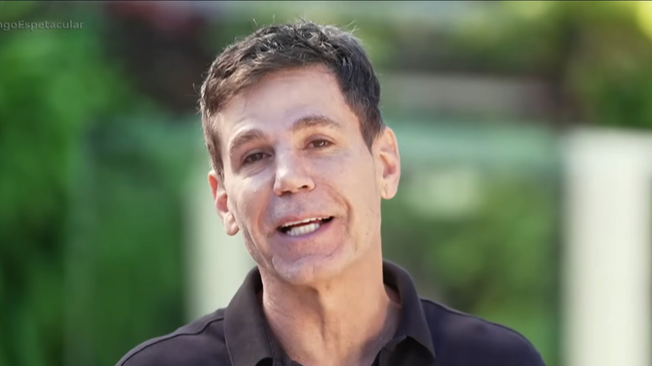 Segundo Marcio Atalla, o objetivo é incentivar mudanças que possam ser incorporadas à rotina das pessoas. O especialista afirmou que é possível viver mais e, principalmente, viver com mais saúde, autonomia e qualidade de vida, sem recorrer a fórmulas milagrosas.
