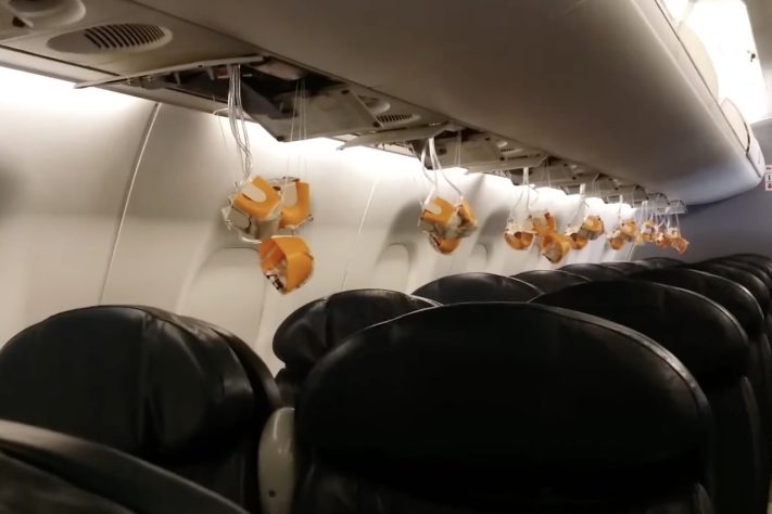 Máscaras de oxigênio em avião – Reprodução/YouTube