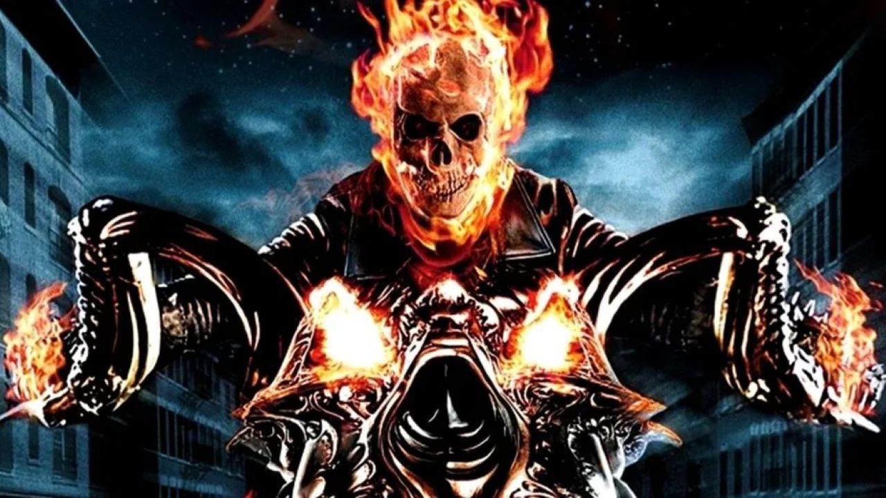 O roteiro do novo “Motoqueiro Fantasma” ficará a cargo de Jonathan Tropper, parceiro frequente de Shawn Levy. O diretor, que comandou “Deadpool e Wolverine” no MCU, também trabalhou com Tropper e Ryan Gosling em “Star Wars: Starfighter”, filme com estreia prevista para maio de 2027. 
