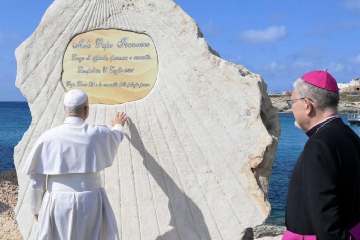 Papa Leão XIV visita a Lampedusa, ilha símbolo da migração, e cobra ações da Europa – Divulgação/@Vatican Media