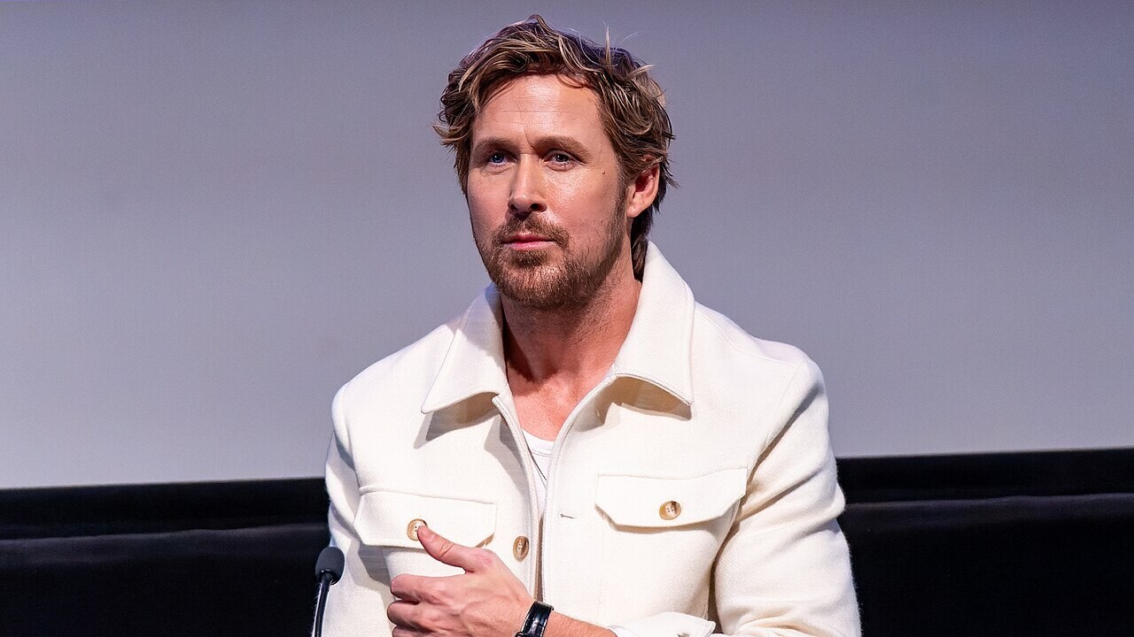 A Marvel confirmou que Ryan Gosling será o novo Motoqueiro Fantasma no Universo Cinematográfico Marvel (MCU). O anúncio foi feito durante o painel da Comic-Con de San Diego 2026 pelo presidente do estúdio, Kevin Feige, que subiu ao palco ao lado do ator e do diretor Shawn Levy para apresentar oficialmente o novo projeto. O filme do Motoqueiro Fantasma tem estreia prevista para 2028, mas ainda não ganhou uma data de lançamento.
 -  (crédito: Wikimedia Commons / Raph_PH)