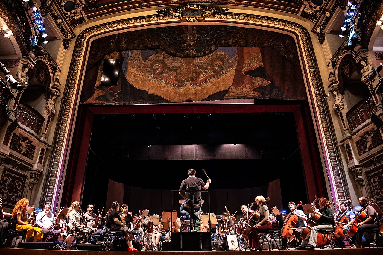 Atualmente, além das apresentações de ópera, os dois teatros recebem manifestações culturais de diferentes estilos, incluindo carimbó, boi-bumbá, jazz, cinema e outras expressões artísticas. Eles também desempenham papel importante na formação de profissionais da cultura e no fortalecimento do turismo. Localizados junto à Praça da República, em Belém, e ao Largo de São Sebastião, em Manaus, tornam-se agora o primeiro Patrimônio Mundial Cultural situado na Região Norte do Brasil.
