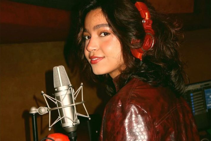 Cantora goiana Maria Froes faz sucesso no exterior com músicas que misturam diversos estilos – Reprodução @froesmari