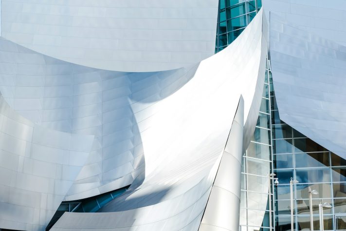 Walt Disney Concert Hall (Los Angeles, EUA) – Bjorn Pierre/Unsplash