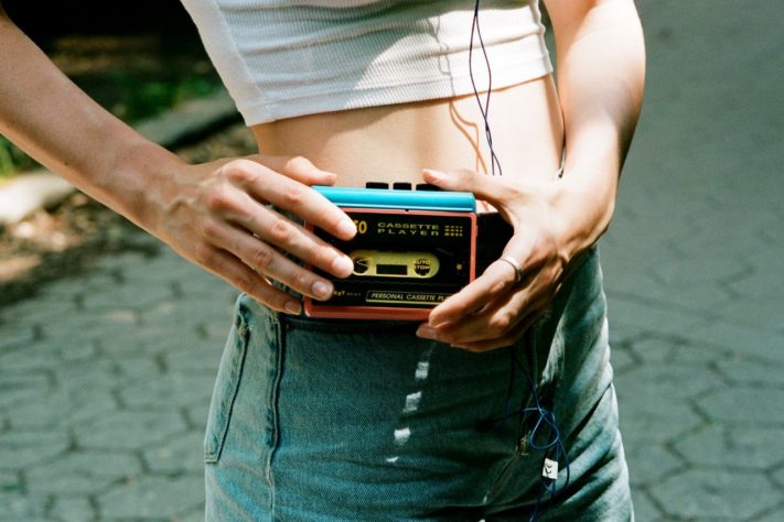 Sony Walkman fez sucesso nos anos 80 e 90 – Pexels/Louis Laboratory