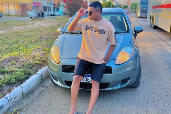 Cantor de arrocha Robert Astro tem as duas pernas amputadas após acidente causado por motorista bêbado no interior da Bahia – Reprodução/Instagram