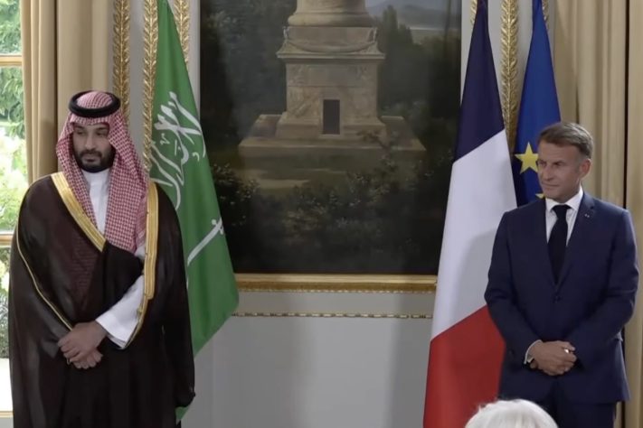 Emmanuel Macron e Mohammed bin Salman – Reprodução/DRM News