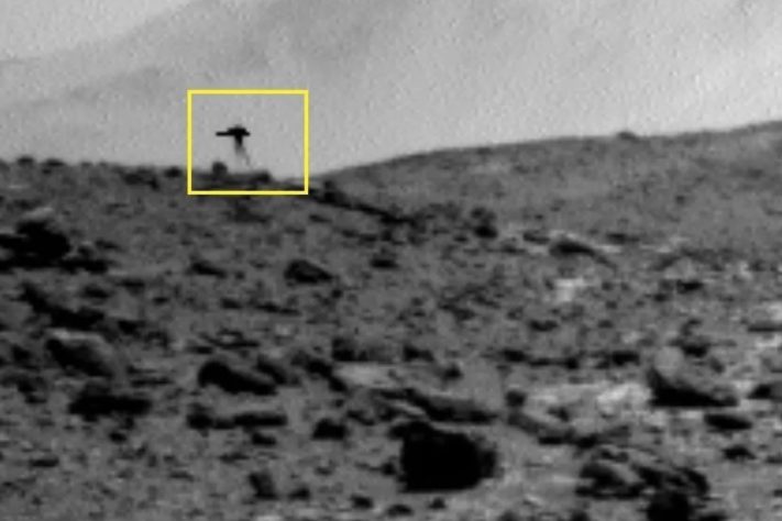 Foto capturada por robô em Marte mostra figura estranha e intriga web – Divulgação/NASA
