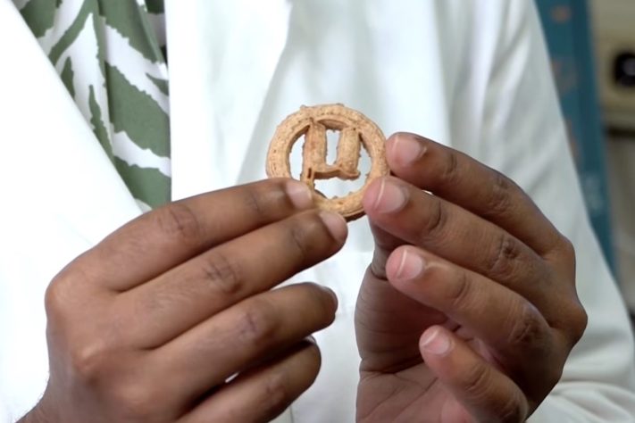 Projeto financiado pela NASA transforma plástico descartado em biscoitos comestíveis – Reprodução/YouTube Reuters