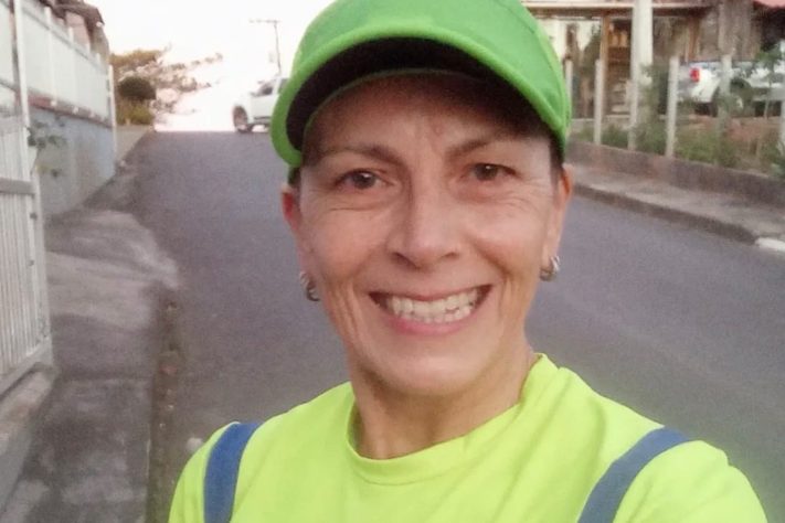 Catarinense Débora Simas quebrou o recorde mundial de corrida em esteira — Reprodução/Instagram