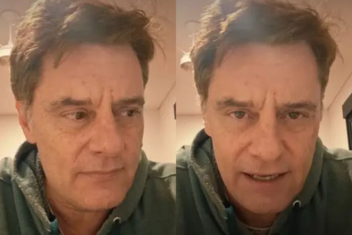 Após se apresentar para quatro pessoas, o ator Renato Scarpin ganhou apoio do público e viu plateia crescer – Reprodução/Instagram