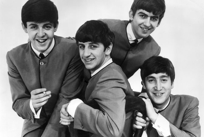 Há 64 anos, baterista Ringo Starr fazia sua estreia oficial nos Beatles
