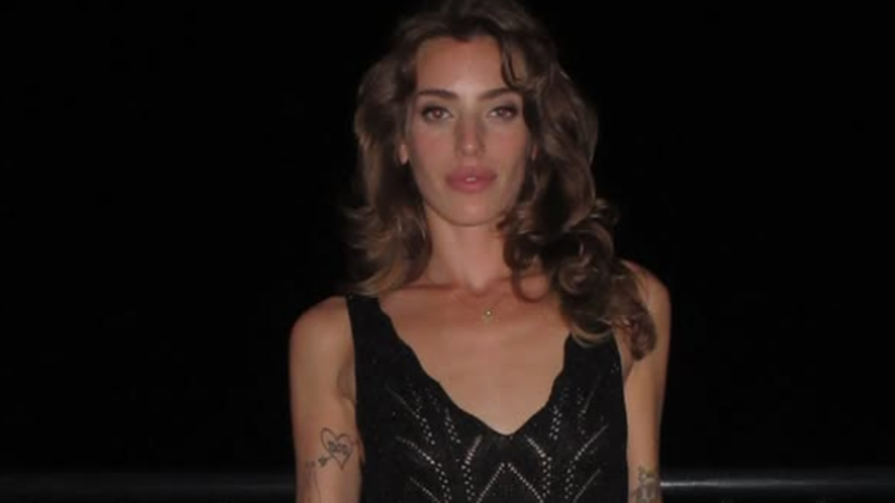 Em 2019, Clara já havia revelado publicamente que teve problemas com abuso de substâncias, entre eles um medicamento para emagrecer. A atriz construiu carreira no cinema independente e também atua como produtora, além de ter atuado ao lado do pai em 