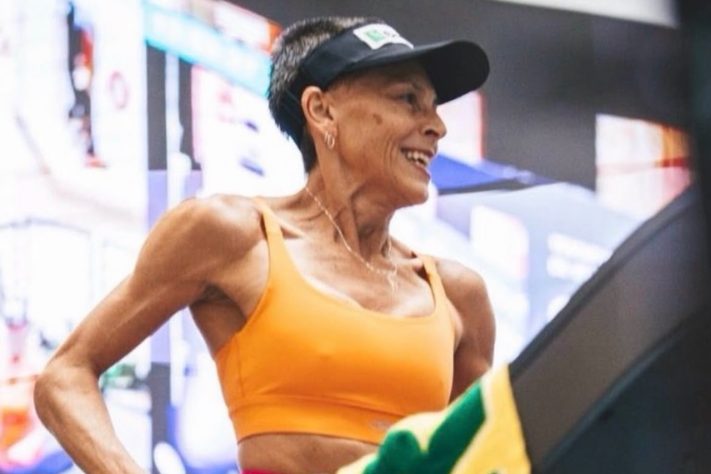 Catarinense Débora Simas quebrou o recorde mundial de corrida em esteira — Reprodução/Instagram