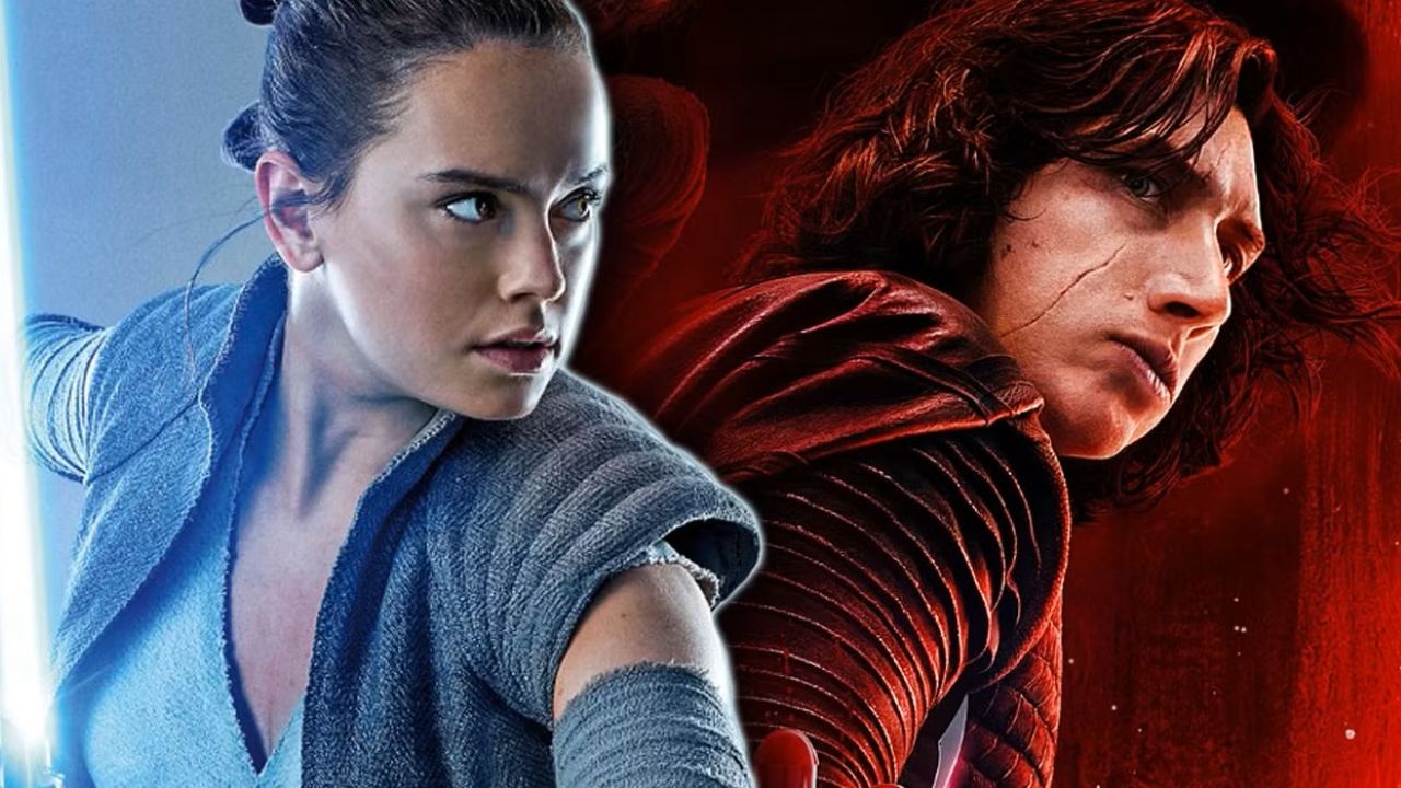 A história, porém, surgiu de uma fanfic de “Star Wars” publicada na internet com o título “Head Over Feet”. Escrita por Hazelwood em 2018, a trama era centrada na relação entre Rey e Kylo Ren, casal que os fãs apelidaram de “Reylo”. Mais tarde, o texto foi reescrito e ampliado até dar origem ao romance que originou o filme.
