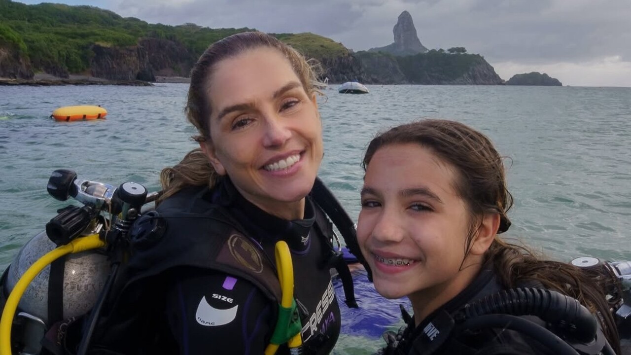 A rotina do casal é dividida entre São Paulo e Rio de Janeiro. Deborah Secco tem a guarda compartilhada de Maria Flor e passa semanas alternadas entre as duas cidades. Quando está com a filha, fica no Rio de Janeiro. Quando a menina está com o pai, a atriz viaja para São Paulo, onde Dudu Borges mora. 
