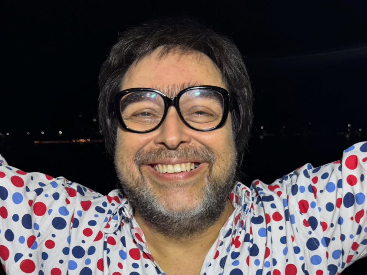 Barata afirmou que não gostaria que a situação enfrentada por Joana se repetisse com nenhuma outra atriz brasileira com mais de 80 anos. Segundo o diretor, apesar de ter feito 46 novelas, a atriz não recebe uma aposentadoria compatível com sua trajetória profissional nem o devido reconhecimento do público. Ele também lamentou que Joana tenha deixado de receber convites para novos trabalhos. 
