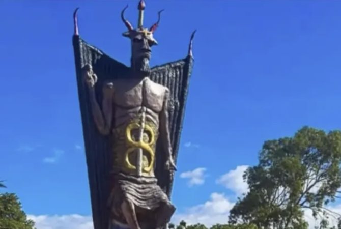 Estátua de 11 metros dedicada ao Diabo que dividiu opiniões nas redes recebe aval da prefeitura no Ceará
