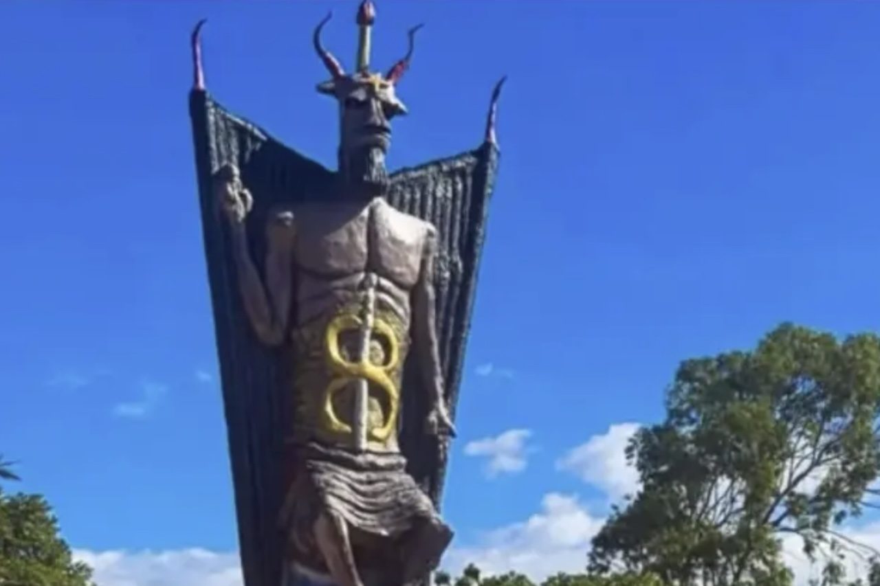 Estátua de 11 metros dedicada ao Diabo que dividiu opiniões nas redes recebe aval da prefeitura no Ceará – Reprodução/Redes Sociais