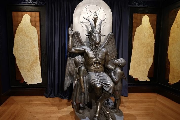Estátua de Baphomet (Massachusetts, Estados Unidos) – Reprodução/YouTube