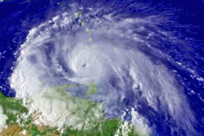 Furacão, ciclone – NOAA/Domínio Público
