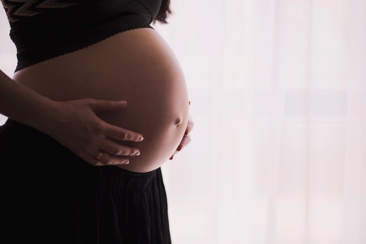 Isso acontece porque os avanços na medicina reprodutiva, como a fertilização in vitro e o congelamento de óvulos, aumentaram as possibilidades para uma gravidez após os 40 anos. Entre as artistas brasileiras, muitas dessas gestações ganharam destaque nas redes sociais. A seguir, o Flipar mostra alguns desses casos. 
