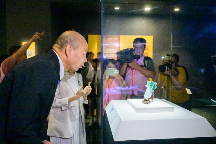 Repolho esculpido em jade de 18 centímetros atrai multidões e virou símbolo de museu em Taiwan – Autor Desconhecido/Wikimedia Commons