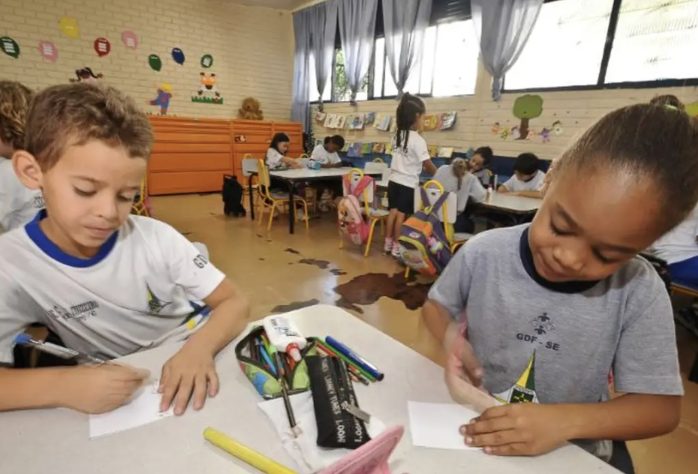 MEC oficializa regra que exige separar aulas de artes em quatro disciplinas – Arquivo/Agência Brasil