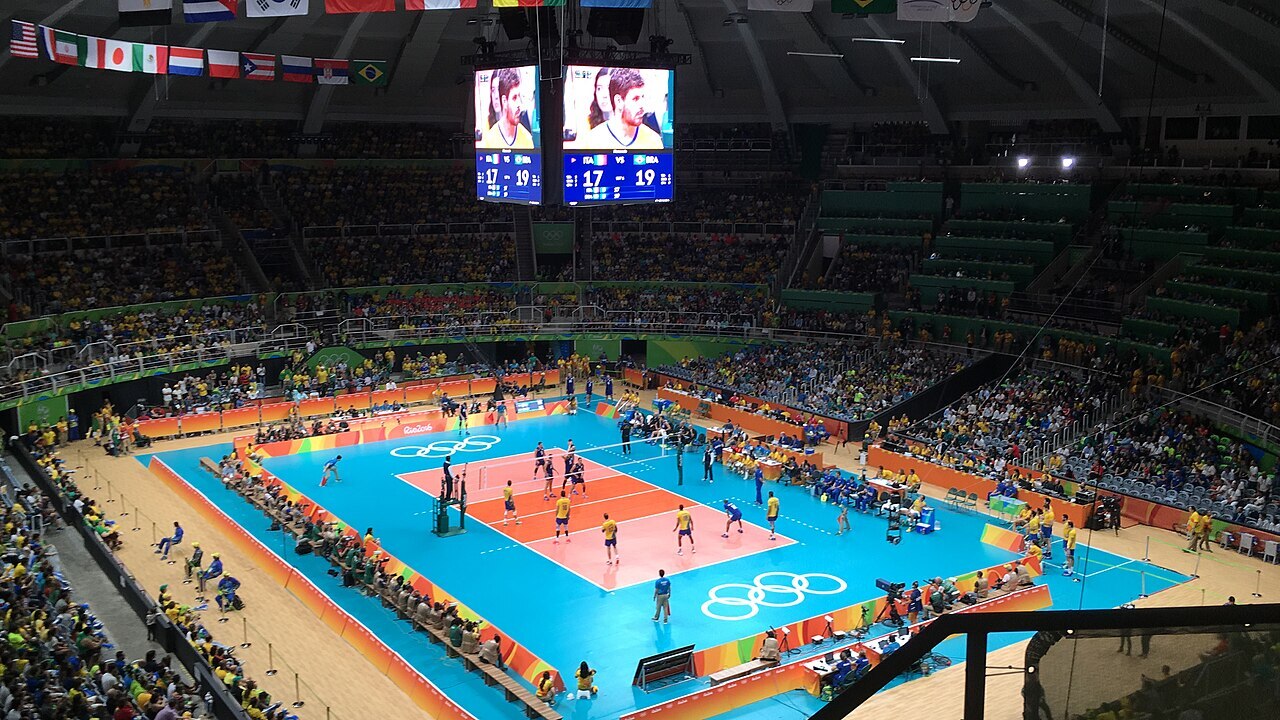 Entre os eventos de destaque está o Campeonato Mundial de Basquete Masculino de 1963, quando a seleção brasileira venceu a Iugoslávia por 90 a 71 na decisão. Em 1982, o ginásio sediou o primeiro Mundialito de Vôlei, com vitória do Brasil sobre a União Soviética por 3 sets a 2. O local também recebeu o Campeonato Mundial de Voleibol Masculino de 1990.
