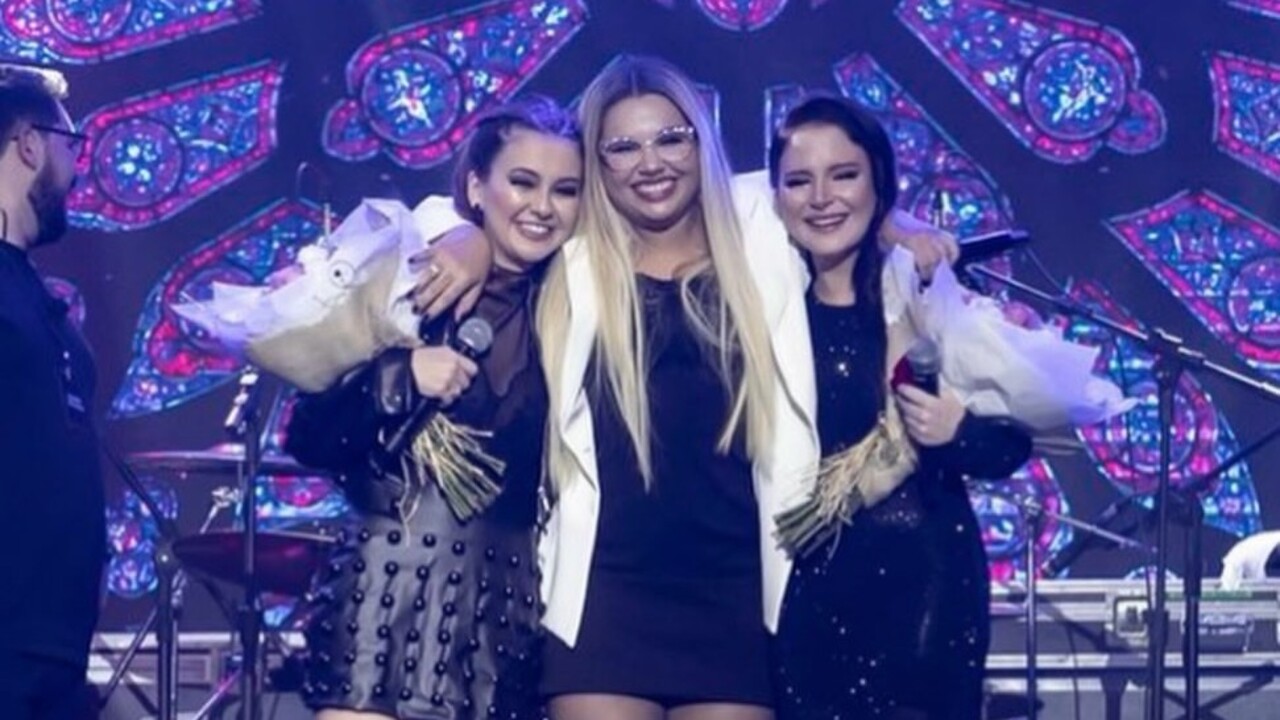 O elenco do filme conta ainda com Klara Castanho, Sophia Valverde, Hermila Guedes e Marcelo Serrado, que dividem cena na reconstituição de diferentes momentos da vida de Marília Mendonça. Com direção de Dainara Toffoli, o longa tem estreia prevista para 2027 no Prime Video.
