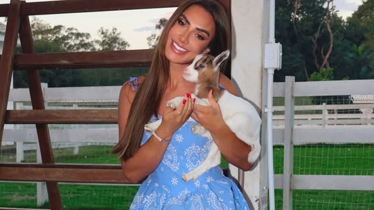 Com o passar dos anos, Nicole Bahls também passou a produzir conteúdo sobre sua rotina no campo. Ela vive em um sítio, onde cria diversos animais, muitos deles batizados com nomes de personalidades famosas. O local aparece com frequência em suas publicações nas redes sociais. 
