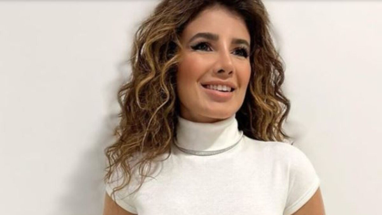 Natural de Sete Lagoas, em Minas Gerais, Paula Fernandes ficou famosa no final dos anos 2000, principalmente com o sucesso da música 