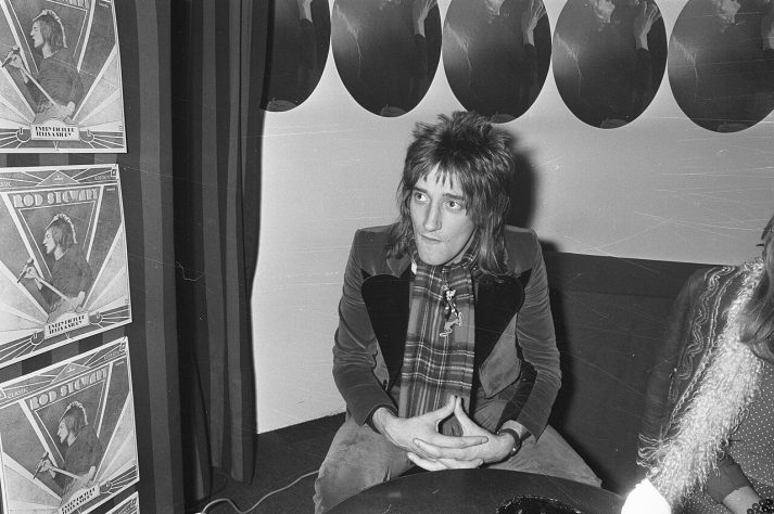 Cantor e compositor Rod Stewart