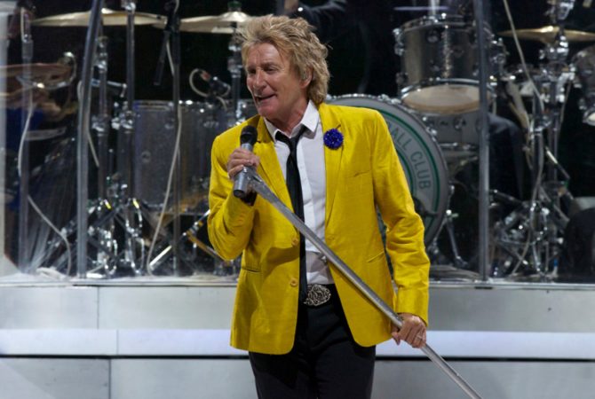 Rod Stewart cancela shows até setembro após procedimento cardíaco