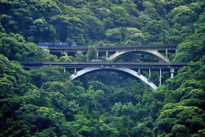 Rodovia dos Imigrantes (SP-160) rodovia do estado de São Paulo - Reprodução do Flickr marcelo fenolio