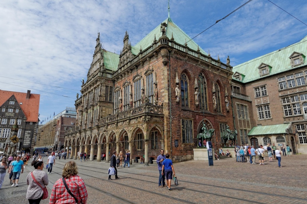 Bremen, Alemanha – Com relevo predominantemente plano, a cidade possui uma ampla rede de ciclovias e rotas que conectam diferentes bairros e áreas vizinhas. Em Neustadt, criou a primeira “zona de bicicletas” da Alemanha, com limite de 30 km/h e prioridade para ciclistas, que podem pedalar lado a lado.